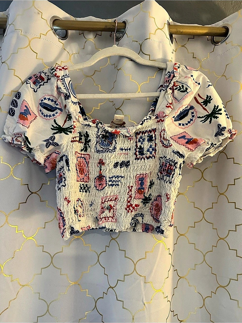 Monteau Los Angeles Print Cropped Top in White